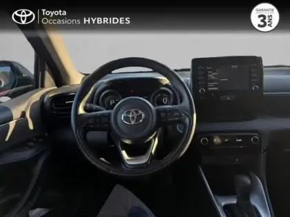 Photo 8 Toyota Yaris  116h Design ROUGE ALLURE