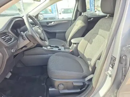 Photo 9 Ford Kuga  2.5 Duratec 180ch Hybrid FlexiFuel Titanium Business Powershift