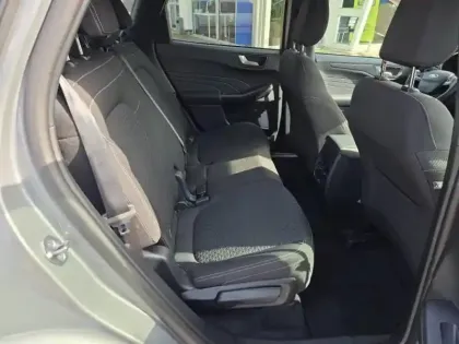 Photo 11 Ford Kuga  2.5 Duratec 180ch Hybrid FlexiFuel Titanium Business Powershift