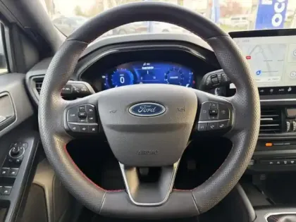 Photo 29 Ford Focus Gén. IV Ph2 ST-Line X 5