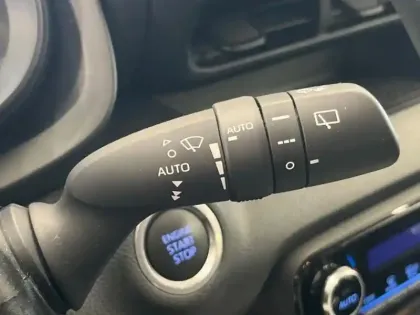 Photo 14 Toyota Yaris  120 VVT-i Design 5p MY22