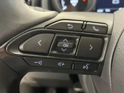 Photo 13 Toyota Yaris  120 VVT-i Design 5p MY22