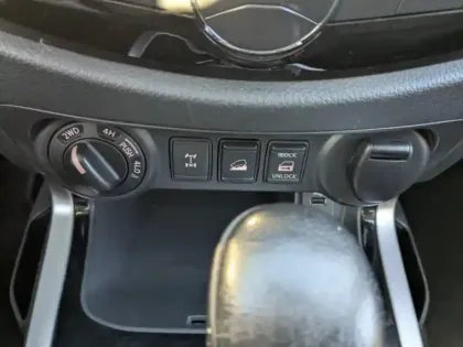 Photo 12 Renault Alaskan  2.3 dCi 190ch Double Cabine Intens BVA