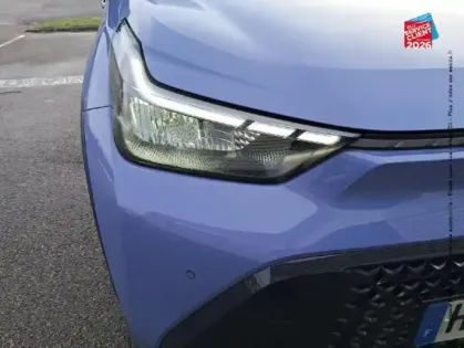 Photo 12 Toyota Aygo  X 116h Graphic