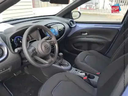 Photo 14 Toyota Aygo  X 116h Graphic