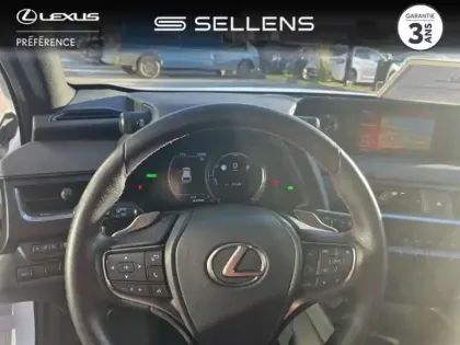 Photo 12 Lexus UX  250h 4WD F SPORT