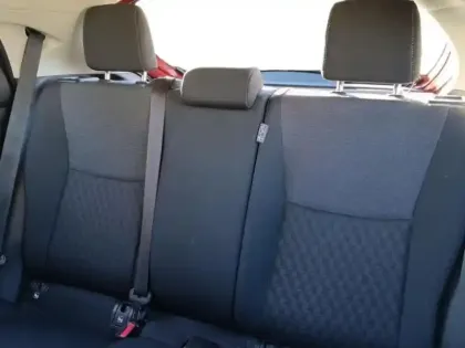 Photo 13 Toyota Yaris  116h France Business 5p