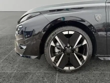 Photo 10 Peugeot 308  Hybrid 145 GT EXCLUSIVE / TOIT OUVRANT / FOCAL / MATRIX