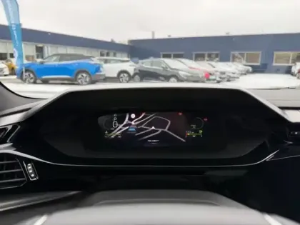 Photo 44 Peugeot 308  Hybrid 145 GT EXCLUSIVE / TOIT OUVRANT / FOCAL / MATRIX