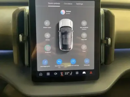 Photo 14 Volvo Ex30  Single Extended Range 272ch Plus