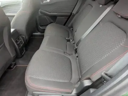 Photo 10 Ford Kuga  2.5 Duratec 180ch Hybrid FlexiFuel ST-Line Powershift