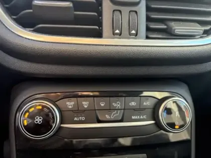 Photo 14 Ford Puma  1.0 Flexifuel 125ch S&S mHEV Titanium