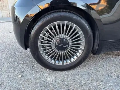 Photo 13 Fiat 500  e 118ch Icône