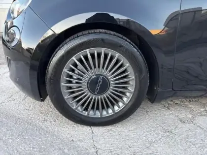 Photo 11 Fiat 500  e 118ch Icône