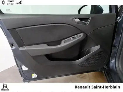 Photo 10 Renault Clio  1.6 E-Tech hybride 145ch Equilibre