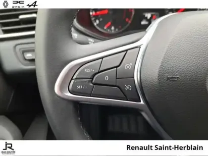 Photo 7 Renault Clio  1.6 E-Tech hybride 145ch Equilibre