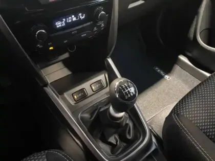 Photo 10 Suzuki Vitara  1.4 Boosterjet Hybrid 110ch Privilège MY25