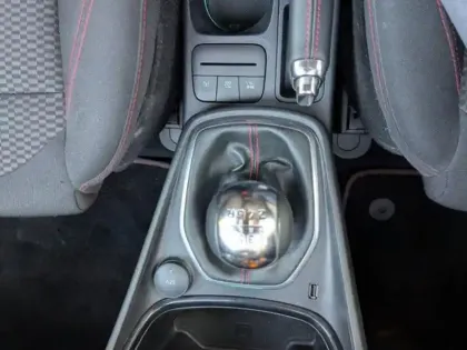 Photo 14 Ford Puma  1.0 Flexifuel 125ch S&S mHEV ST-Line