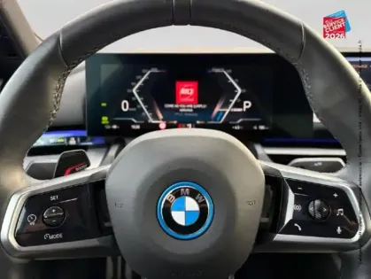 Photo 26 BMW Serie 5 Série 5 i5 340ch M Sport eDrive40