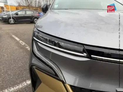 Photo 12 Renault Megane  E-Tech Electric EV60 220ch Iconic optimum charge