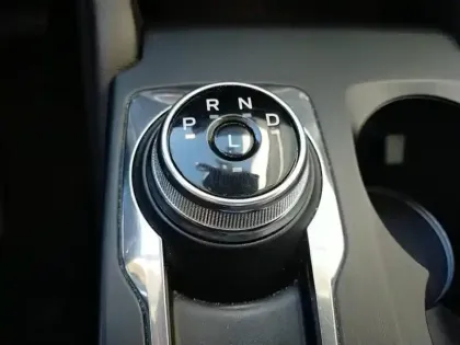 Photo 6 Ford Kuga  2.5 Duratec 190ch FHEV E85 Titanium BVA