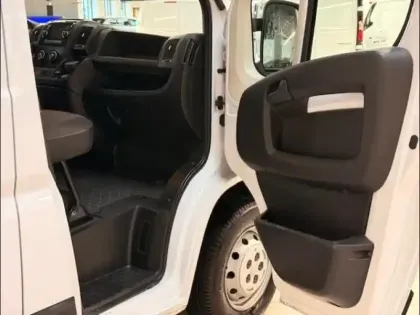 Photo 13 Citroën Jumper  Fg L2H2 3.3 120ch BlueHDi CLUB S&S (15415?ht)