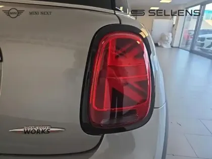 Photo 9 Mini Mini  JCW 231ch Edition Premium Plus BVA8