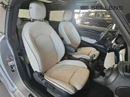 Photo 8 Mini Mini  JCW 231ch Edition Premium Plus BVA8