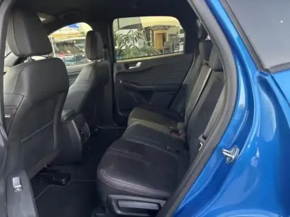 Photo 10 Ford Kuga  2.5 Duratec 180ch Hybrid FlexiFuel ST-Line X Powershift