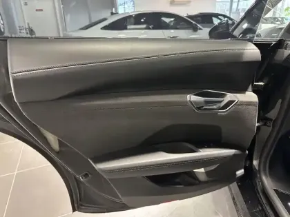 Photo 22 Audi E-tron  GT 476 ch quattro