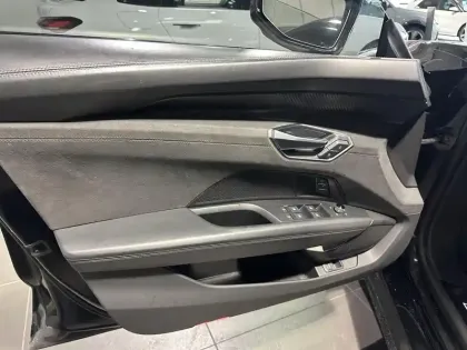 Photo 21 Audi E-tron  GT 476 ch quattro