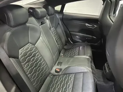 Photo 18 Audi E-tron  GT 476 ch quattro