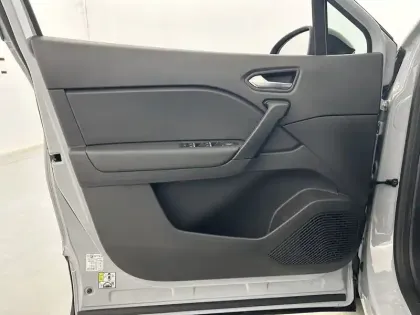 Photo 19 Renault Captur  E-Tech full hybrid 145 ch