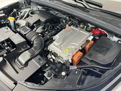 Photo 21 Renault Captur  E-Tech full hybrid 145 ch