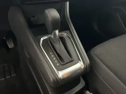 Photo 15 Renault Captur  E-Tech full hybrid 145 ch