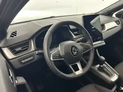 Photo 9 Renault Captur  E-Tech full hybrid 145 ch