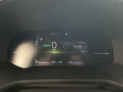 Photo 12 Renault Captur  E-Tech full hybrid 145 ch