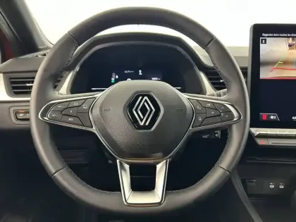 Photo 13 Renault Captur  E-Tech full hybrid 145 ch