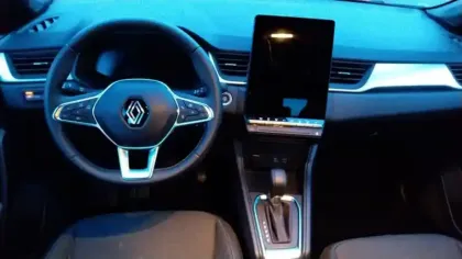 Photo 33 Renault Captur  E-Tech full hybrid 145 ch