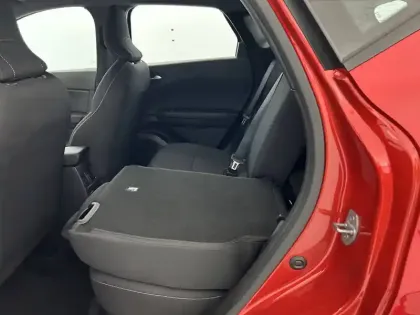 Photo 24 Renault Captur  E-Tech full hybrid 145 ch