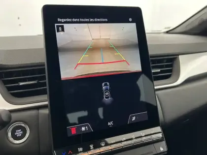 Photo 18 Renault Captur  E-Tech full hybrid 145 ch