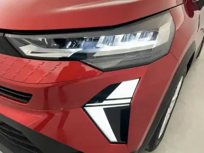 Photo 19 Renault Captur  E-Tech full hybrid 145 ch