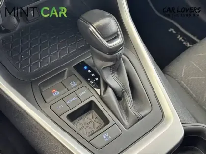 Photo 14 Toyota Rav4  Hybride Pro 218 ch 2WD