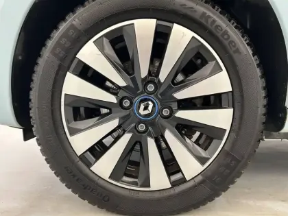 Photo 8 Renault Twingo  III E-Tech