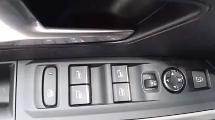 Photo 54 Peugeot 3008  Plug-in Hybrid 195 e-DCS7