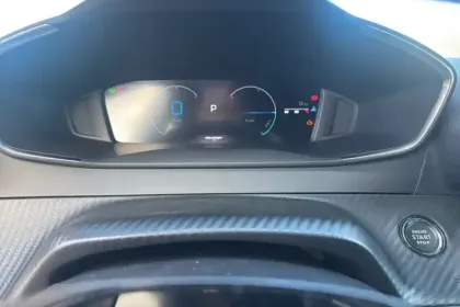 Photo 14 Peugeot 2008  Hybrid 145 e-DCS6