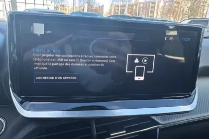 Photo 20 Peugeot 2008  Hybrid 145 e-DCS6