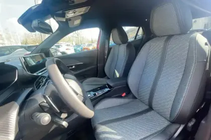 Photo 36 Peugeot 2008 Gén. II Ph2 Allure 5