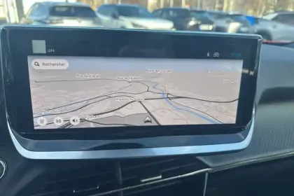 Photo 21 Peugeot 2008  Hybrid 145 e-DCS6