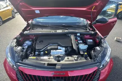 Photo 12 Peugeot 2008  Hybrid 145 e-DCS6